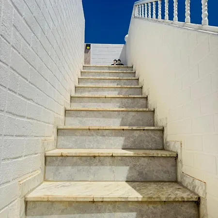 Beachfront - Mar Azul Apartment