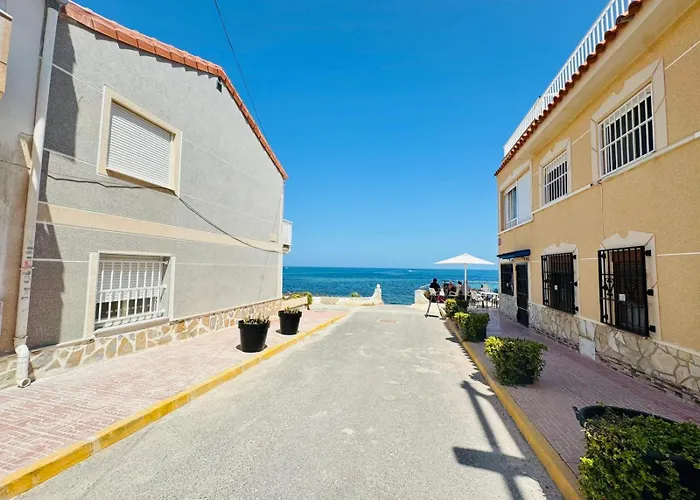 Beachfront - Mar Azul Apartment